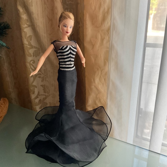 barbie theme birthday dress Pink Cake Small (Serves 8-10) / Chocolate Cake w/ Bavarian Cream Size:FR50 - US20W- UK24 Oct less than 99 SAR Whether youre planning a 90's Jean Jumper 90s